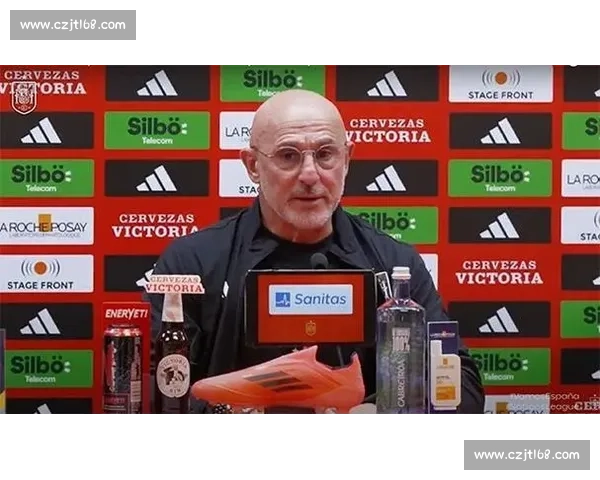 德拉富恩特钦点亚马尔为传奇:足球天赋与谦逊品格并重 德拉富恩特钦点亚马尔为传奇:足球天赋与谦逊品格并重