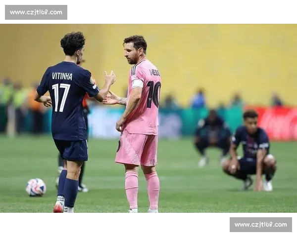 梅西暴怒挥拳维蒂尼亚！世俱杯冲突引爆足坛争议，赛后拥抱上演戏剧性反转