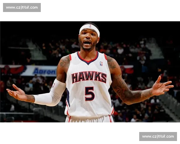 力劈华山!史密斯隔人补扣领衔总决赛十佳球 力劈华山!史密斯隔人补扣领衔总决赛十佳球