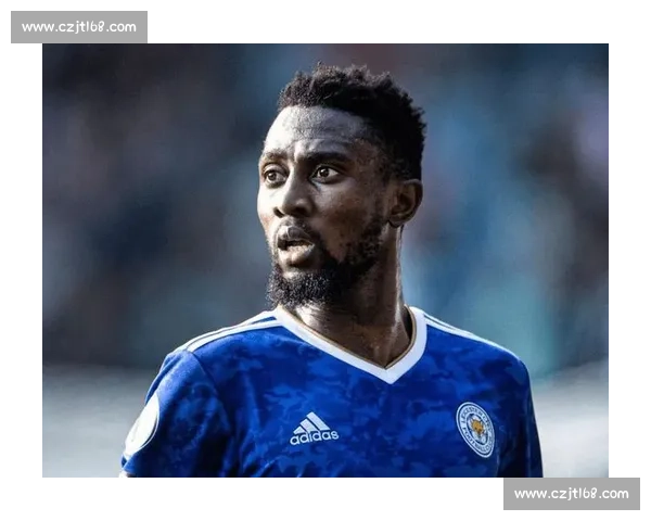 贝西克塔斯官宣！800 万欧签莱斯特城铁腰恩迪迪