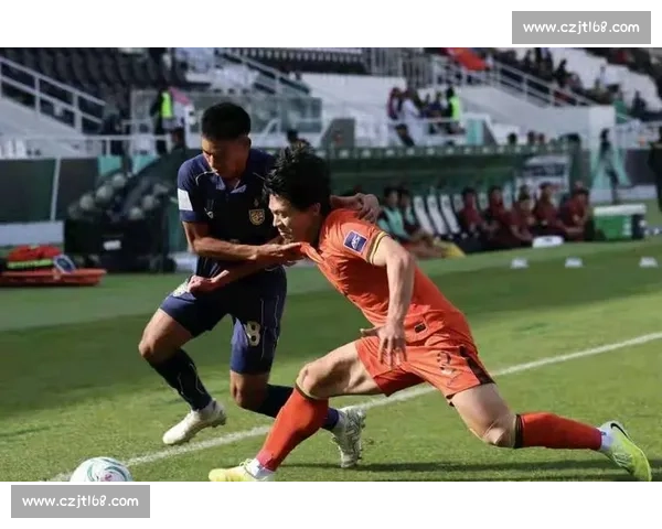 国足鏖战乌兹别克全场激荡攻防转换展现拼搏精神与技战术对抗亮点