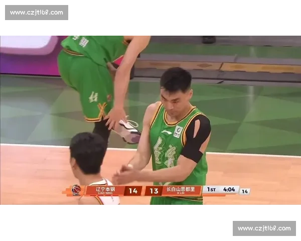 广州男篮对决广东男篮CBA德比焦点之战全景前瞻赛季关键走向解读