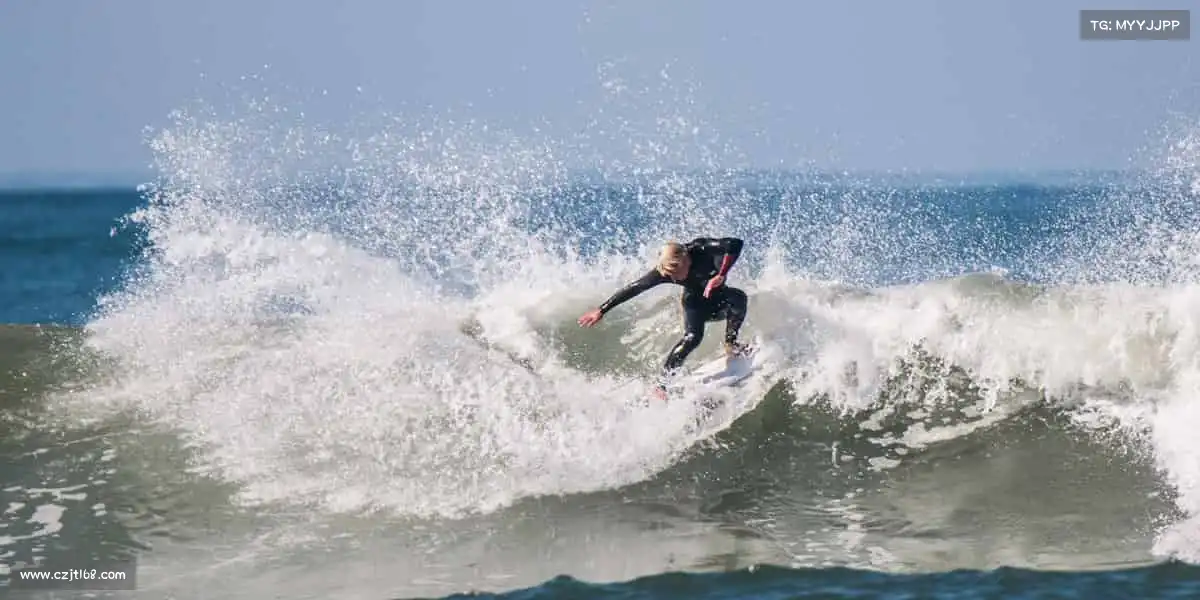 <strong>优游ub8</strong>每一次挥拍 / 奔跑 / 跳跃，都是对自我的超越！🏓